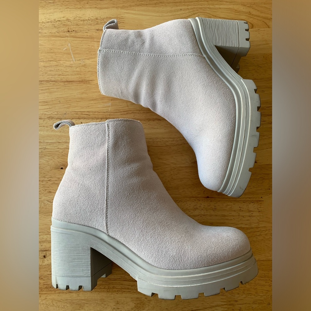 Steve Madden Grey Suede Booties